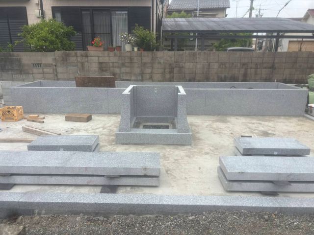 桑名市佛眼院　永代供養墓工事　㉝合祀塔土台設置